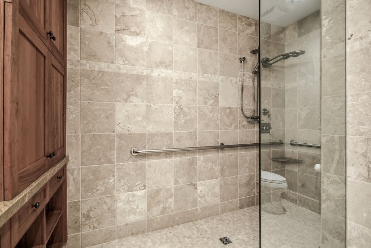 Bunk Room Ensuite Bath