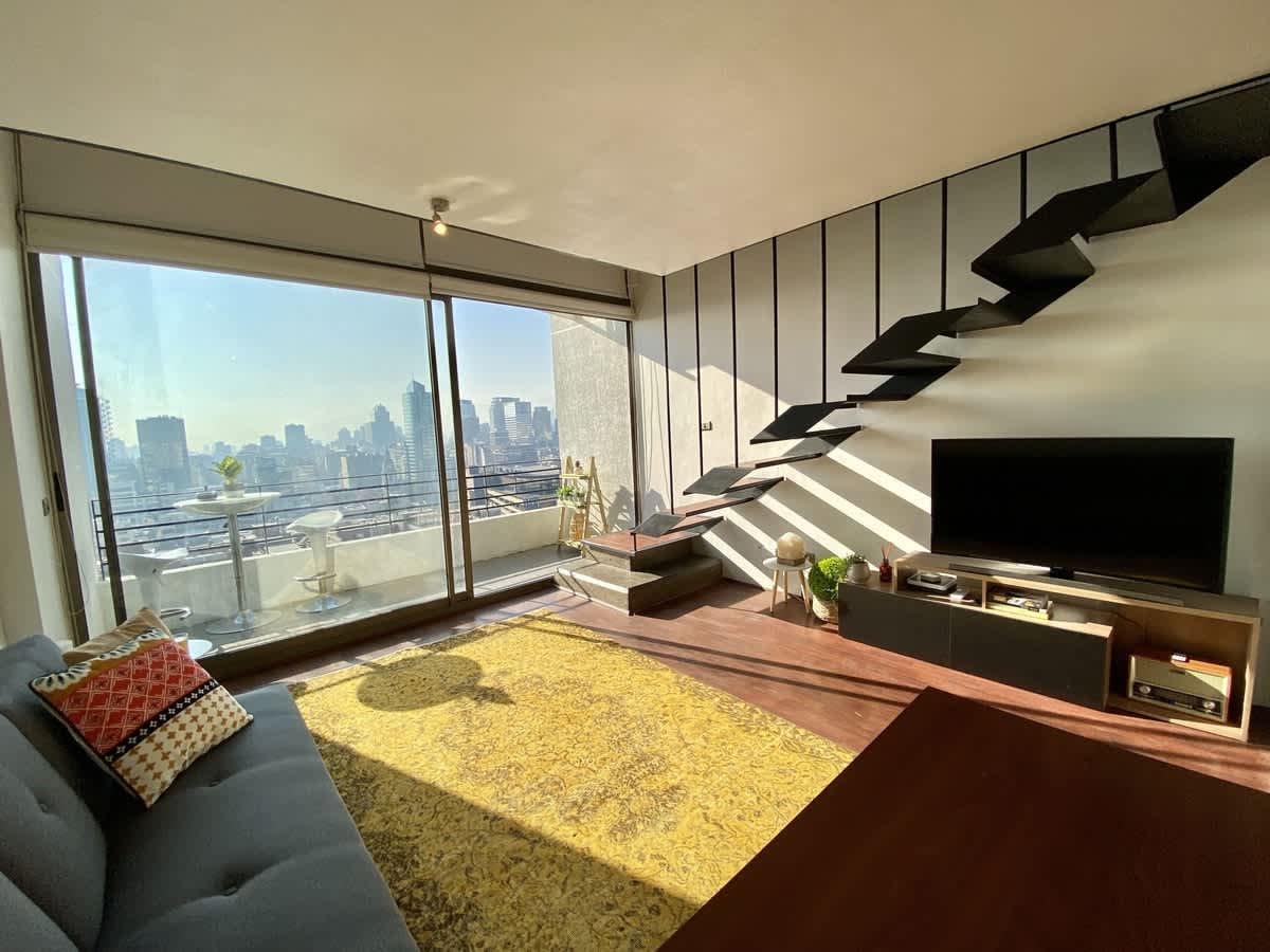 Modern Urban Loft w/ Rooftop Pool & City Views