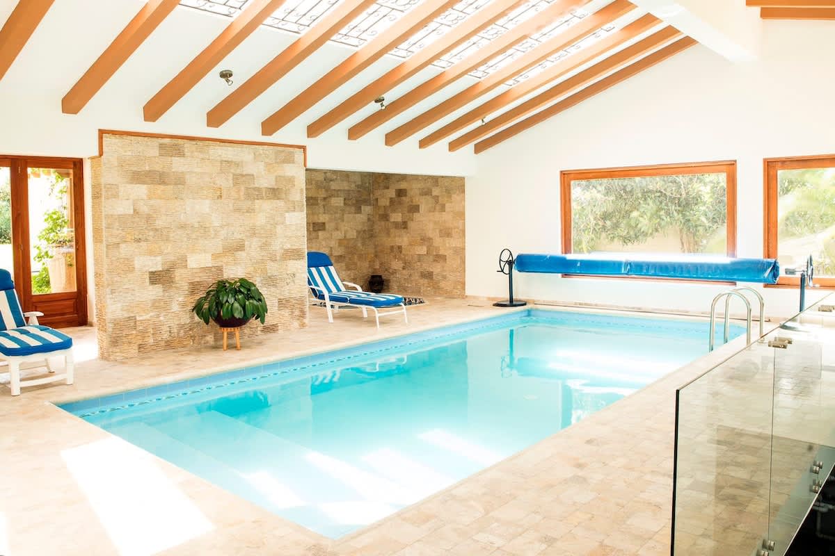 6BR/6BA Luxury Guayllabamba | BBQ Jacuzzi Pool