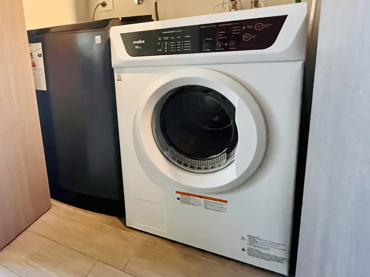 BUHO Studio Duble Almeyda Washer & Dryer Gym Pool