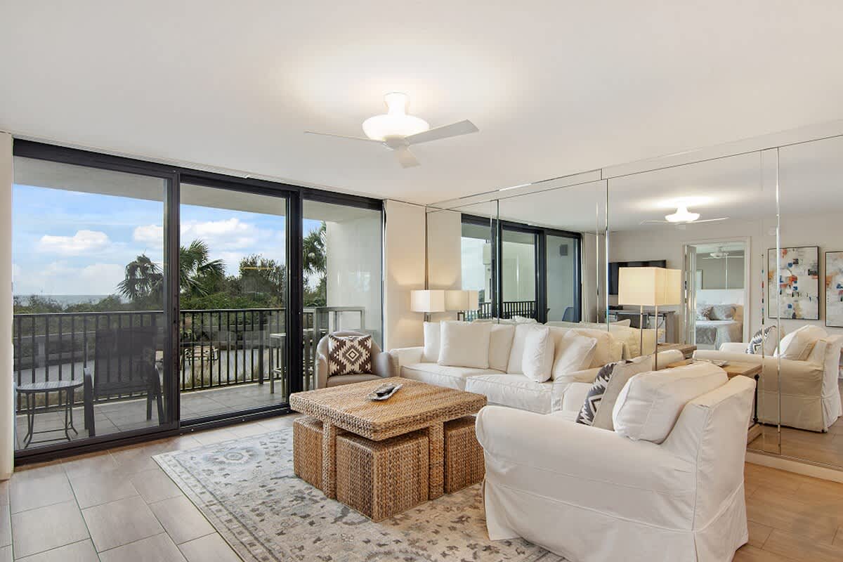 One Seagrove Place 0105 | Photo 12