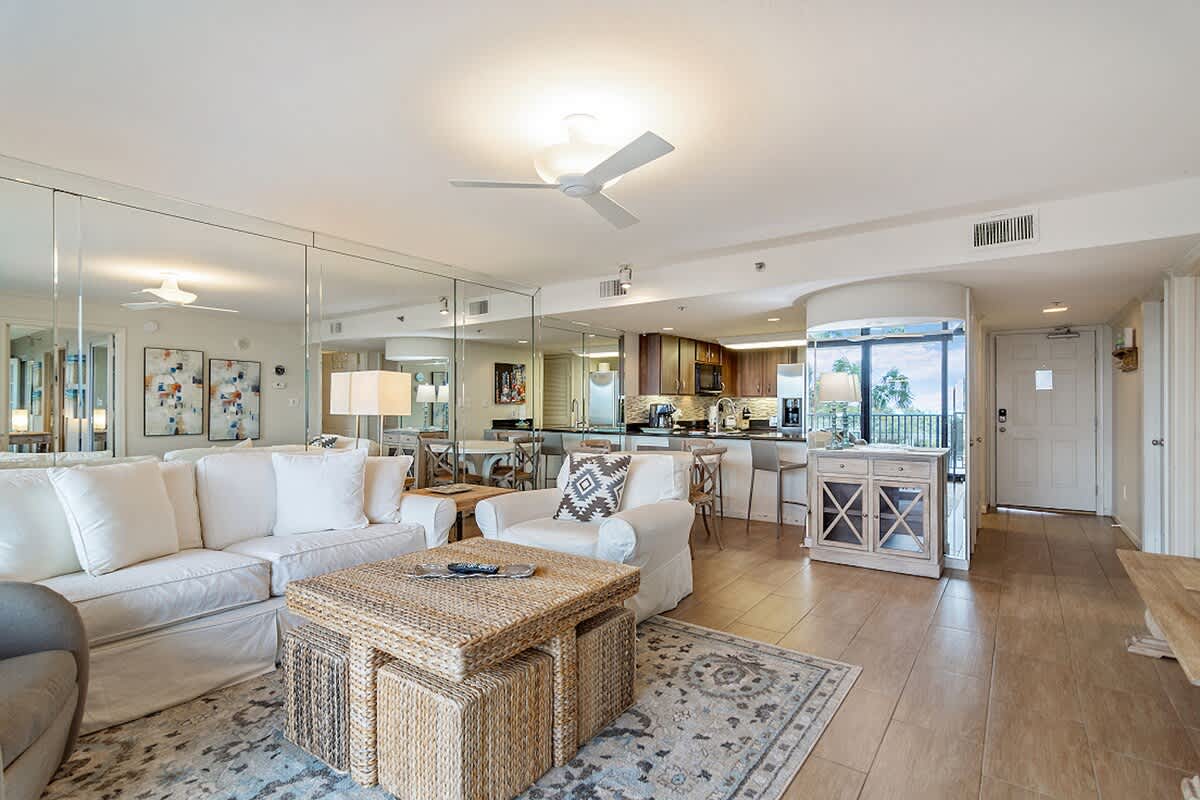 One Seagrove Place 0105 | Photo 13