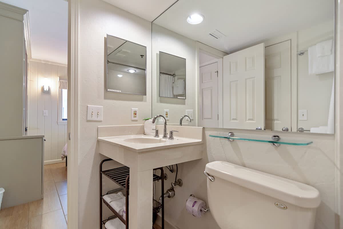 One Seagrove Place 0105 | Photo 28