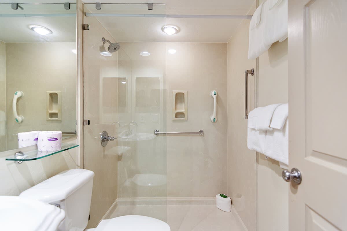 One Seagrove Place 0105 | Photo 24