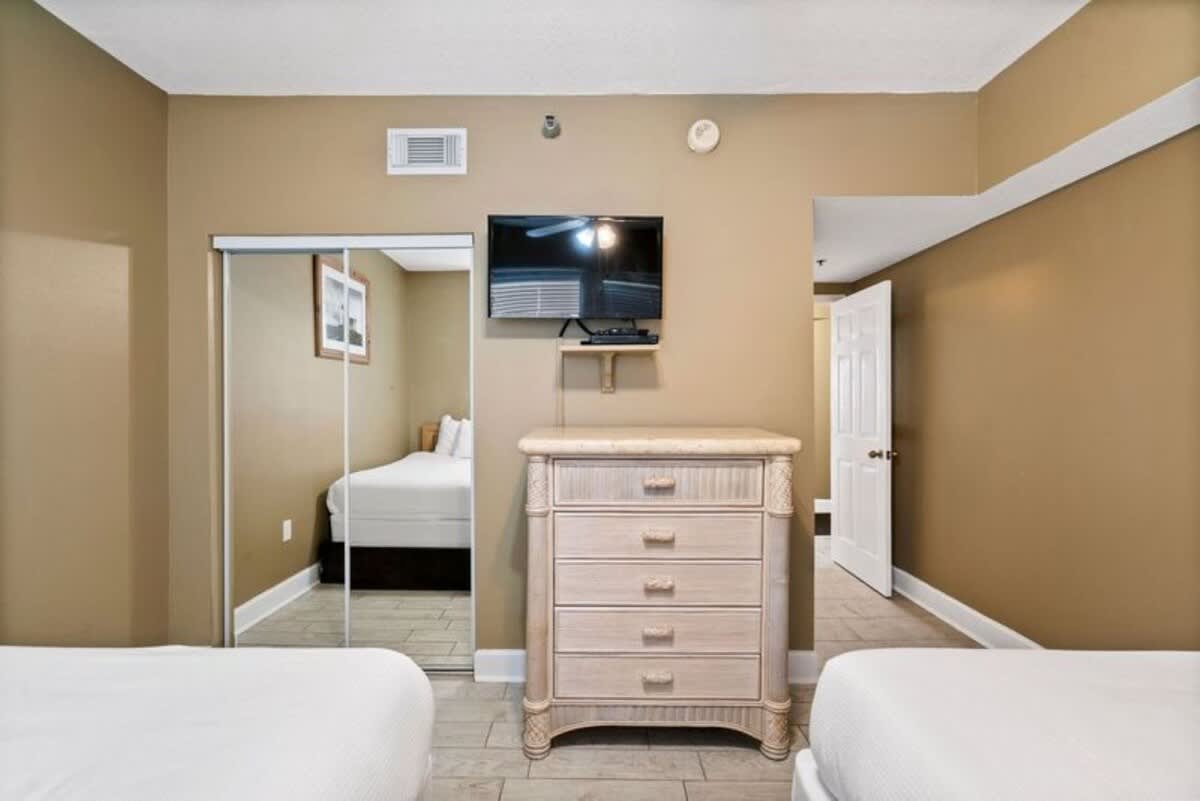 Jade East Towers 1120 24