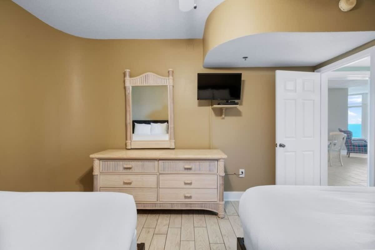 Jade East Towers 1120 19