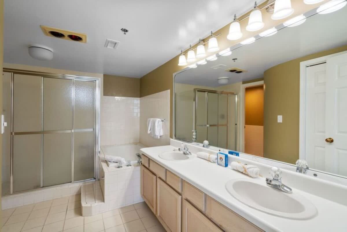 Jade East Towers 1120 16