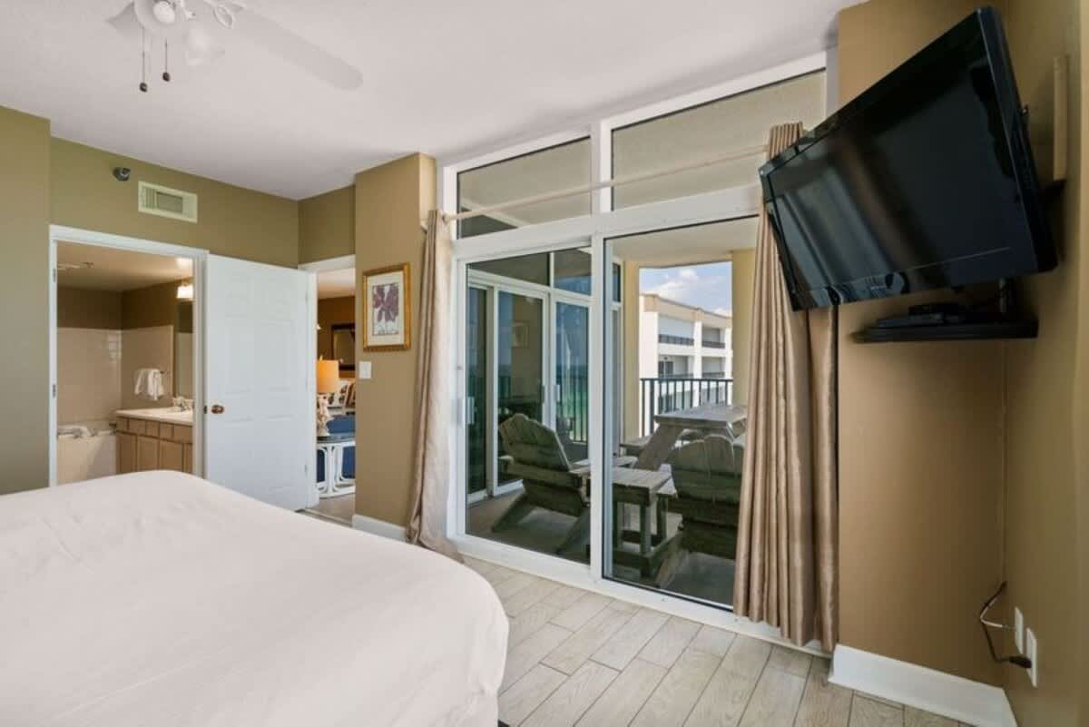 Jade East Towers 1120 14