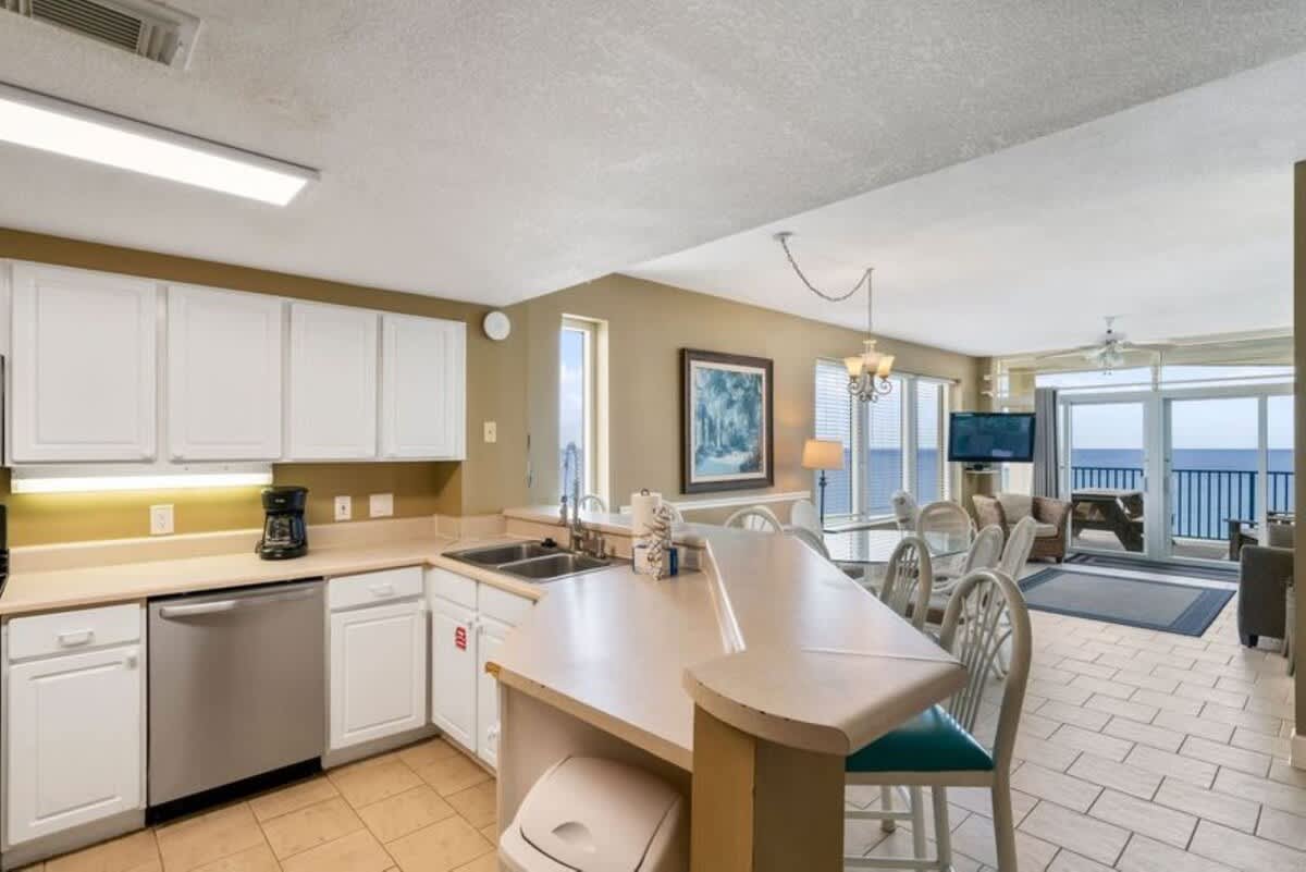 Jade East Towers 1810 | Photo 9