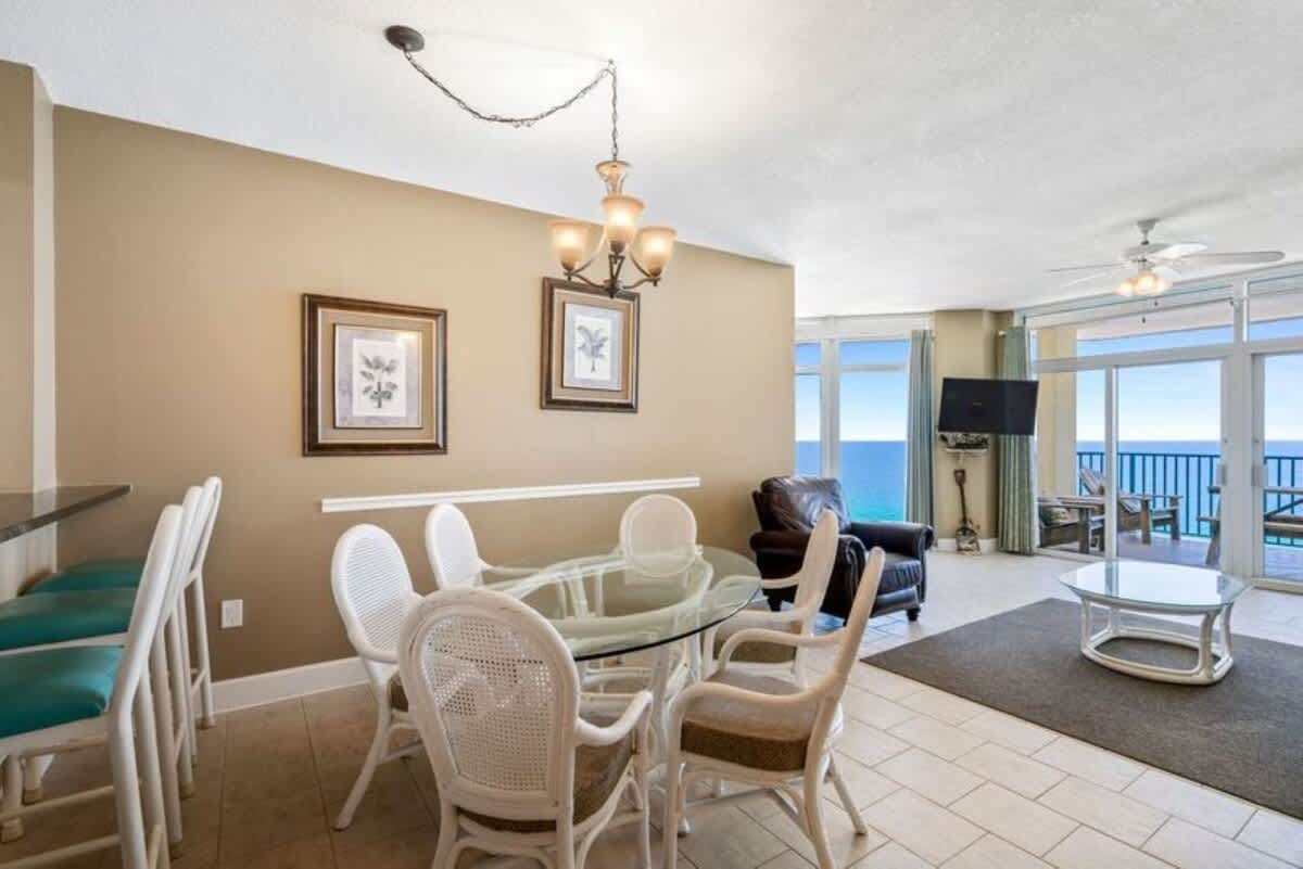 Jade East Towers 1820 | Photo 6