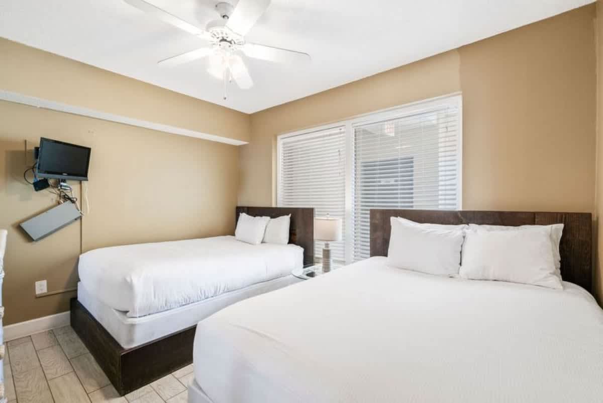 Jade East Towers 1820 | Photo 25