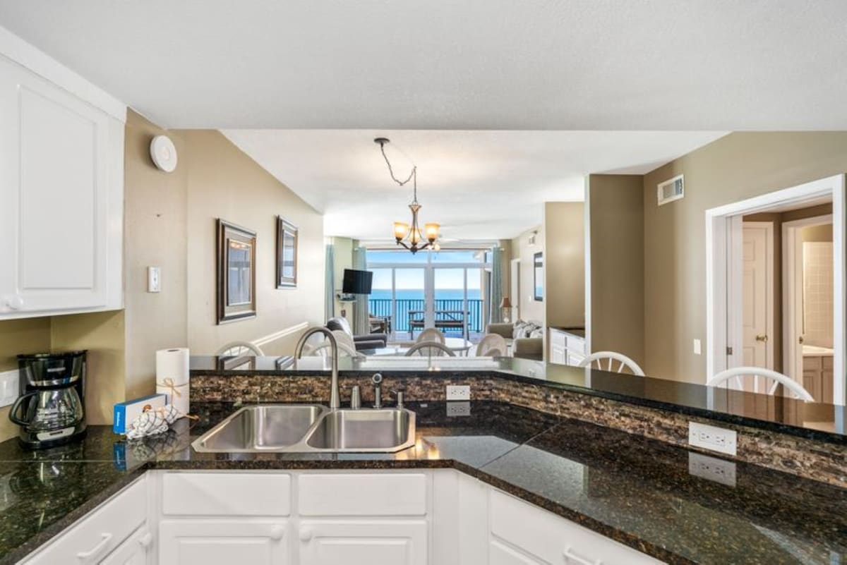 Jade East Towers 1820 | Photo 3