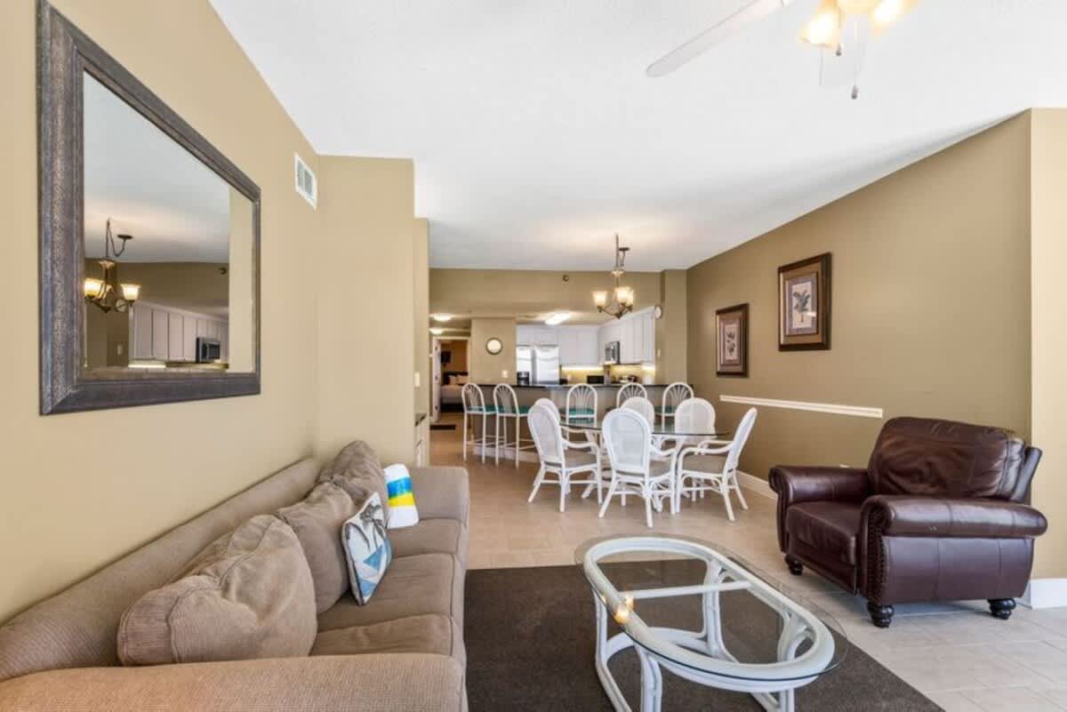 Jade East Towers 1820 | Photo 10