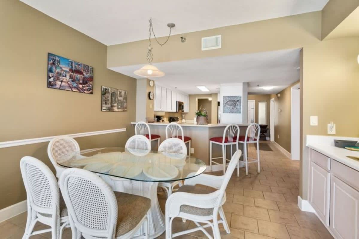 Jade East Towers 1830 | Photo 5