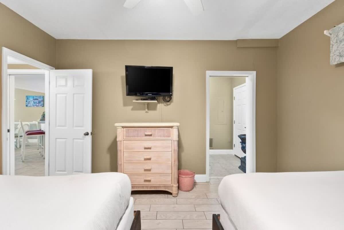 Jade East Towers 1830 | Photo 15