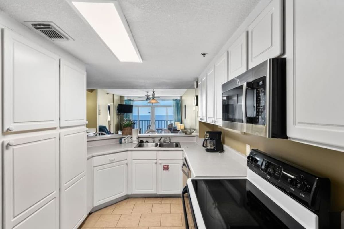 Jade East Towers 1830 | Photo 7