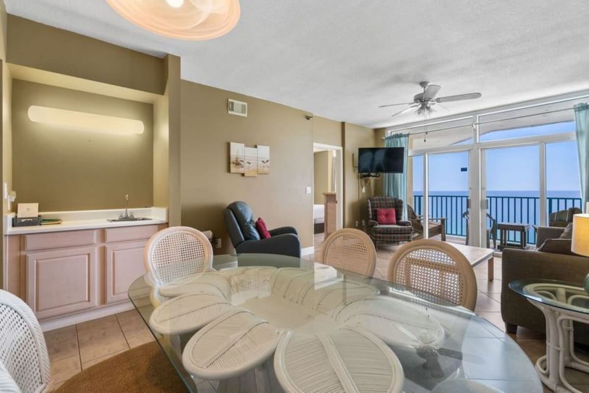 Jade East Towers 1830 | Photo 4