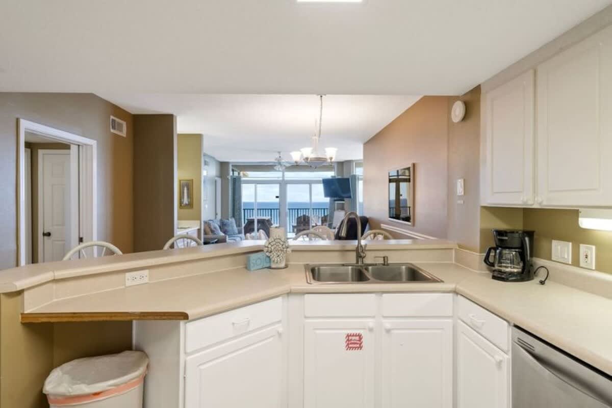 Jade East Towers 1840 | Photo 10