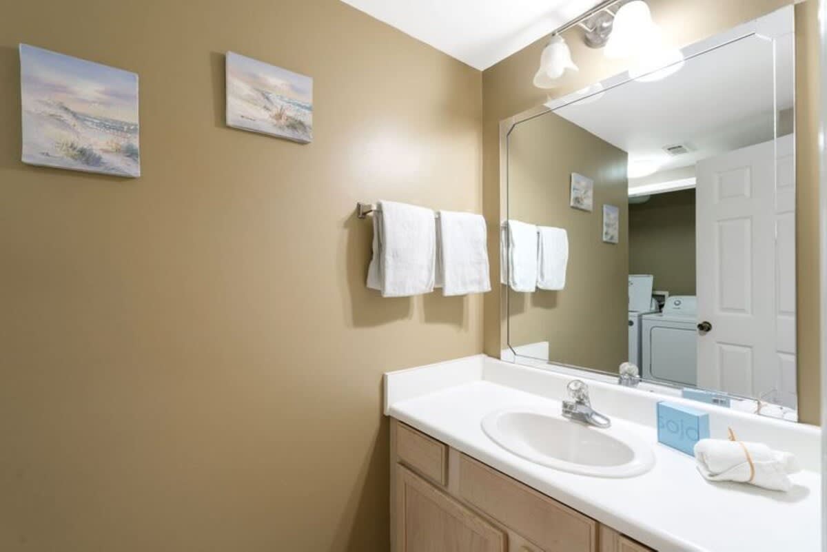 Jade East Towers 1840 | Photo 21