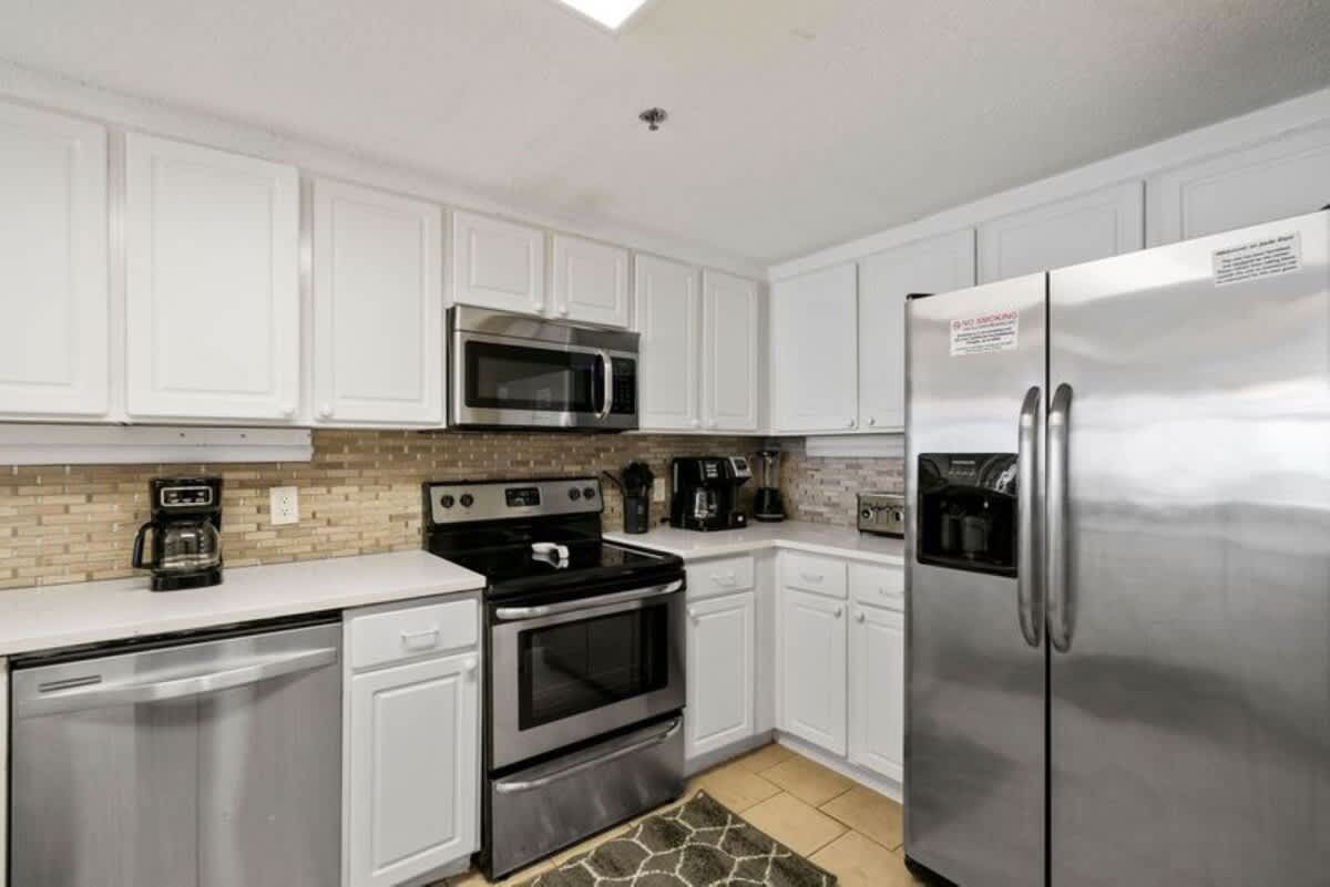 Jade East Towers 1850 10