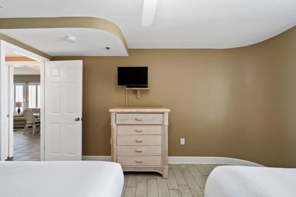 Jade East Towers 1850 22