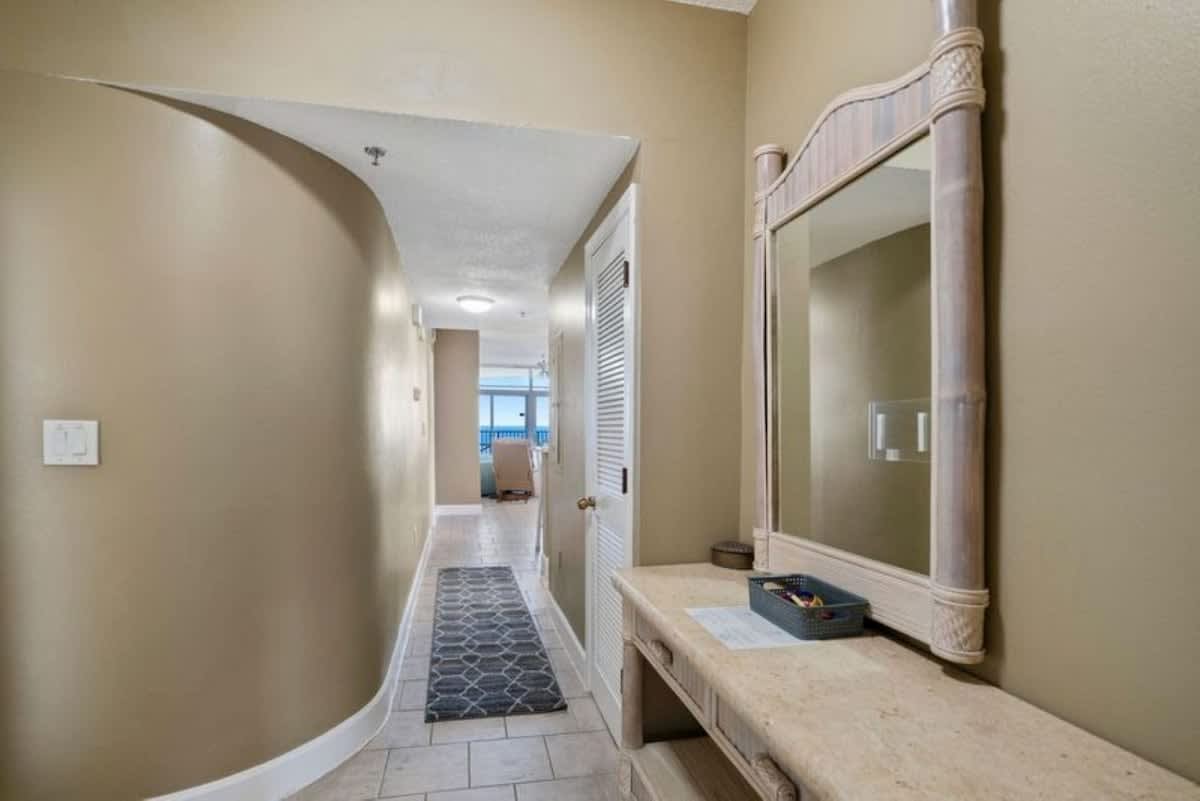 Jade East Towers 1850