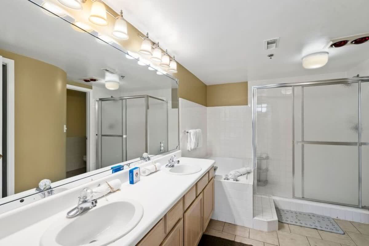 Jade East Towers 1850 15