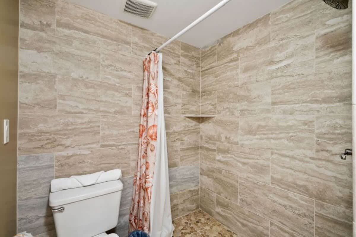 Jade East Towers 1850 20