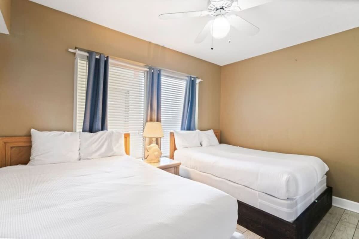 Jade East Towers 0320 | Photo 22