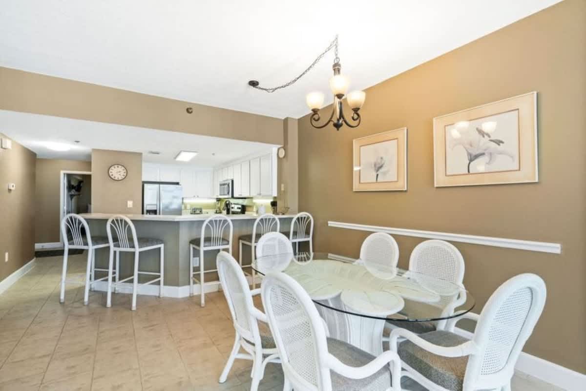 Jade East Towers 0320 | Photo 12