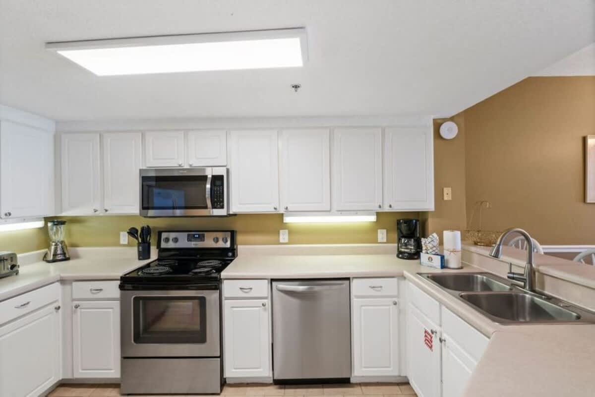 Jade East Towers 0320 | Photo 9