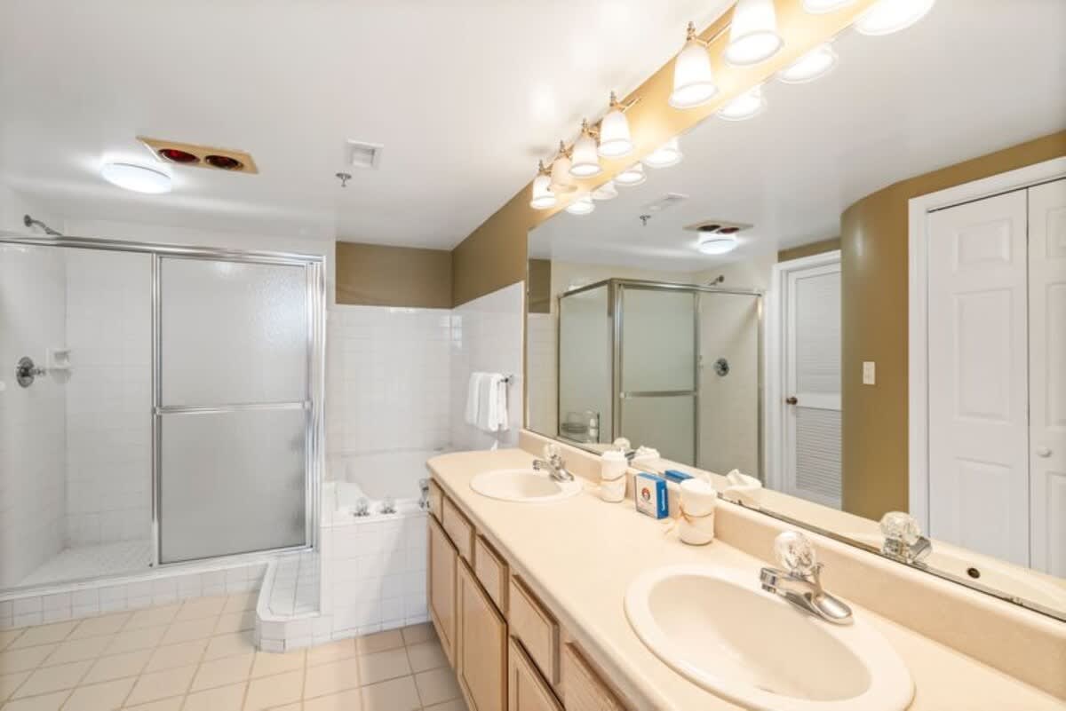 Jade East Towers 0320 | Photo 20