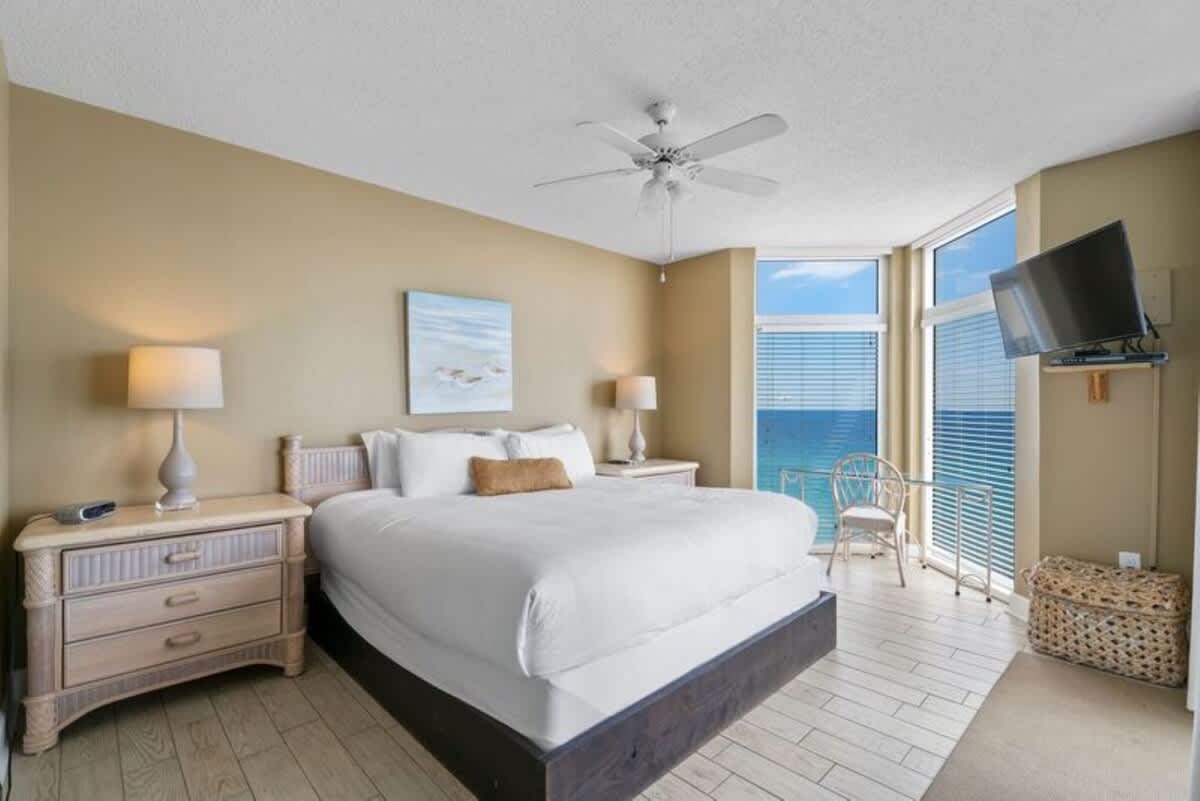 Jade East Towers 0740 | Photo 10