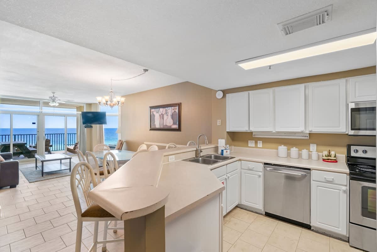 Jade East Towers 0740 | Photo 7