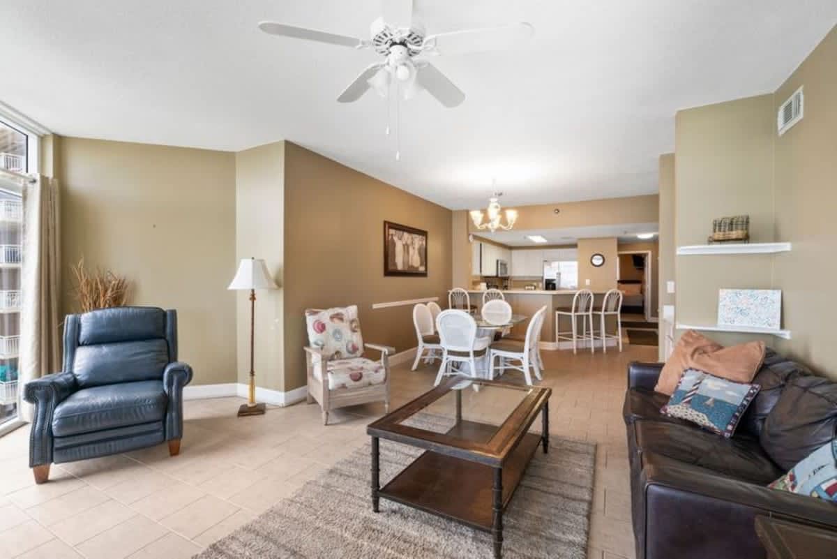 Jade East Towers 0740 | Photo 4