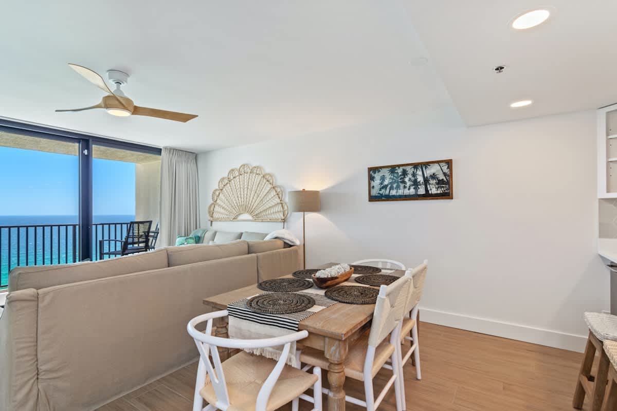 One Seagrove Place 1605 | Photo 8