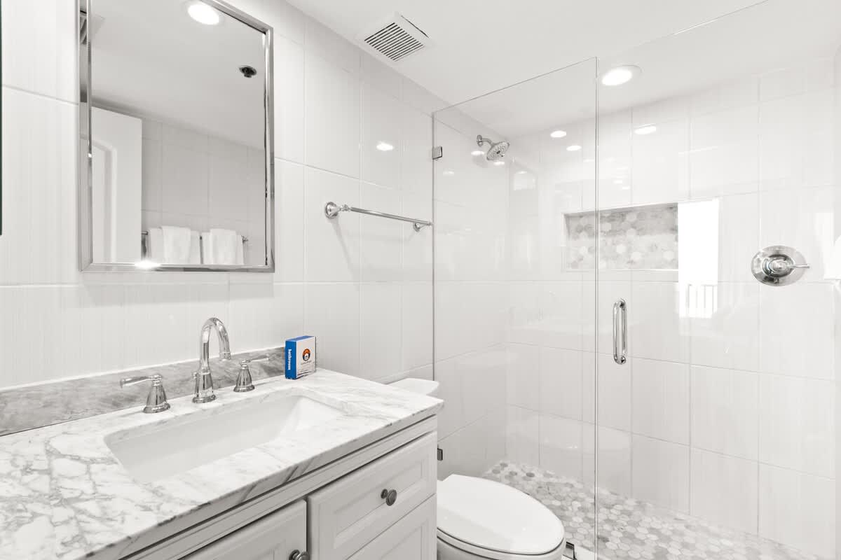 One Seagrove Place 0502 | Photo 14