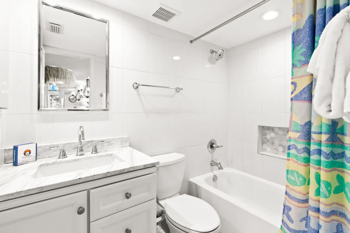 One Seagrove Place 0502 | Photo 18