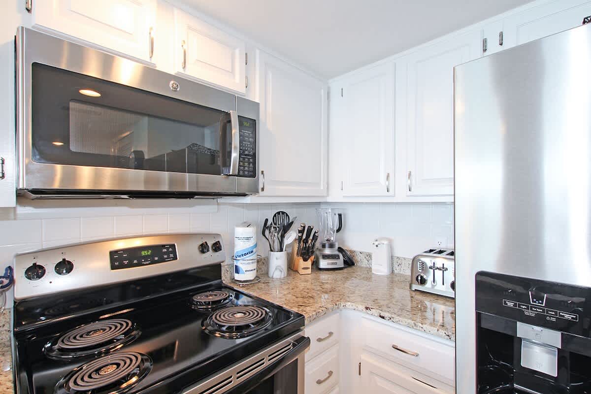 One Seagrove Place 0601 14