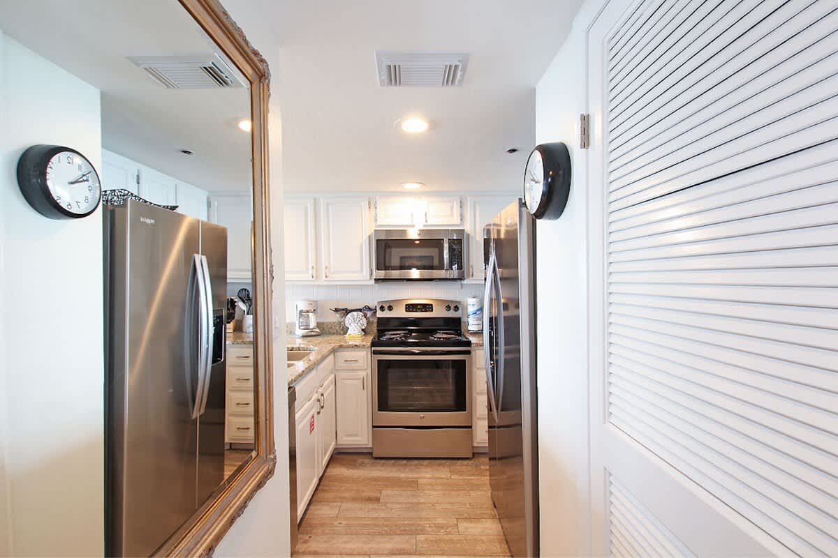 One Seagrove Place 0601 15