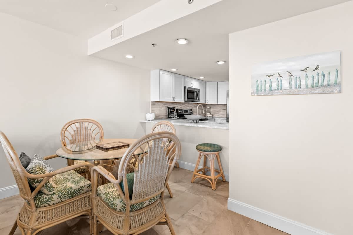 One Seagrove Place 0604 9