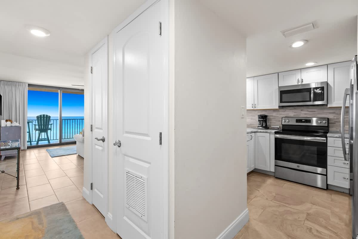 One Seagrove Place 0604 4