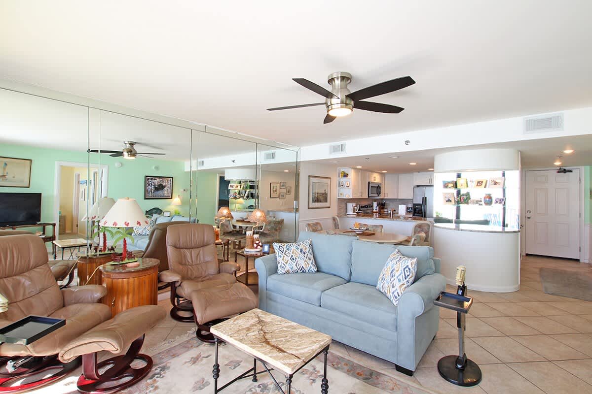 One Seagrove Place 0605 | Photo 6