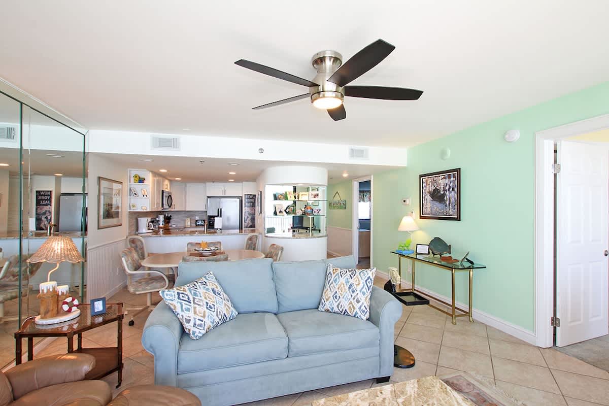 One Seagrove Place 0605 | Photo 5