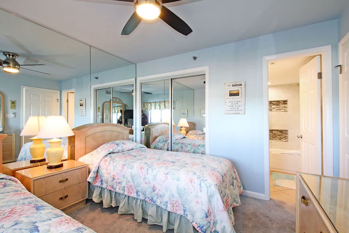 One Seagrove Place 0605 | Photo 28