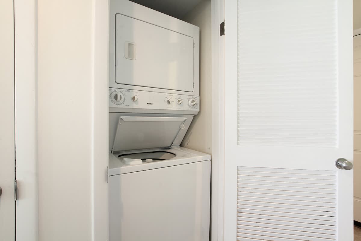 One Seagrove Place 0605 | Photo 31