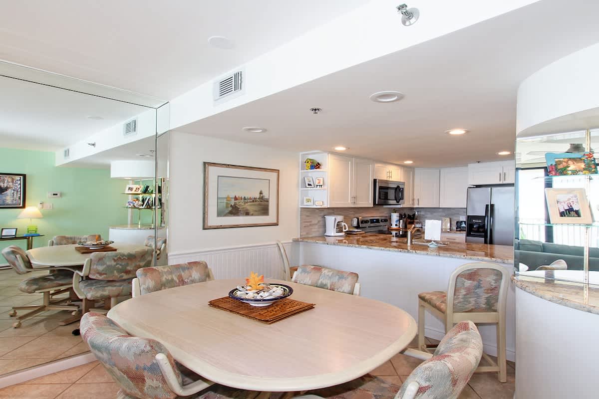 One Seagrove Place 0605 | Photo 9