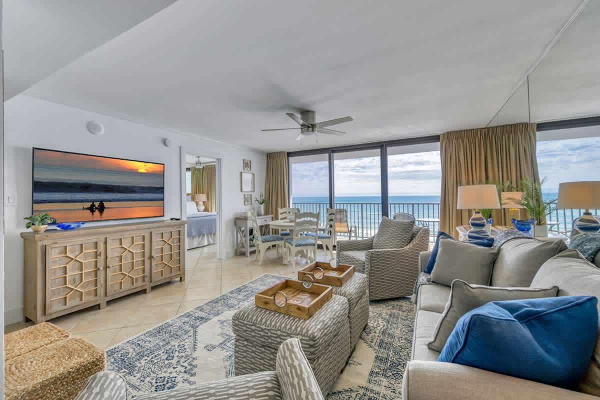 One Seagrove Place 0608 | Photo 4