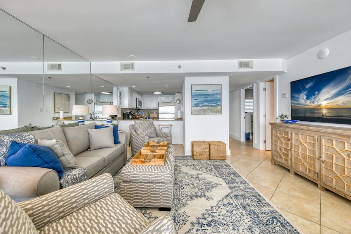 One Seagrove Place 0608 | Photo 5