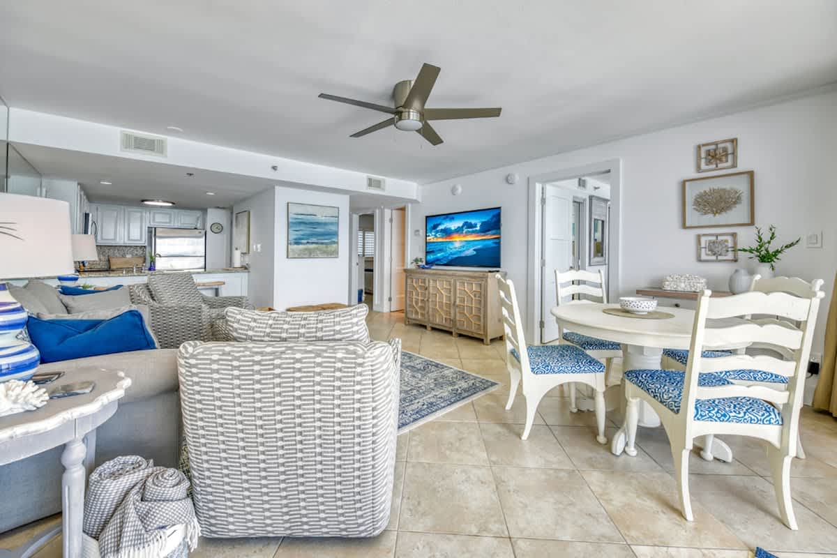 One Seagrove Place 0608 | Photo 6